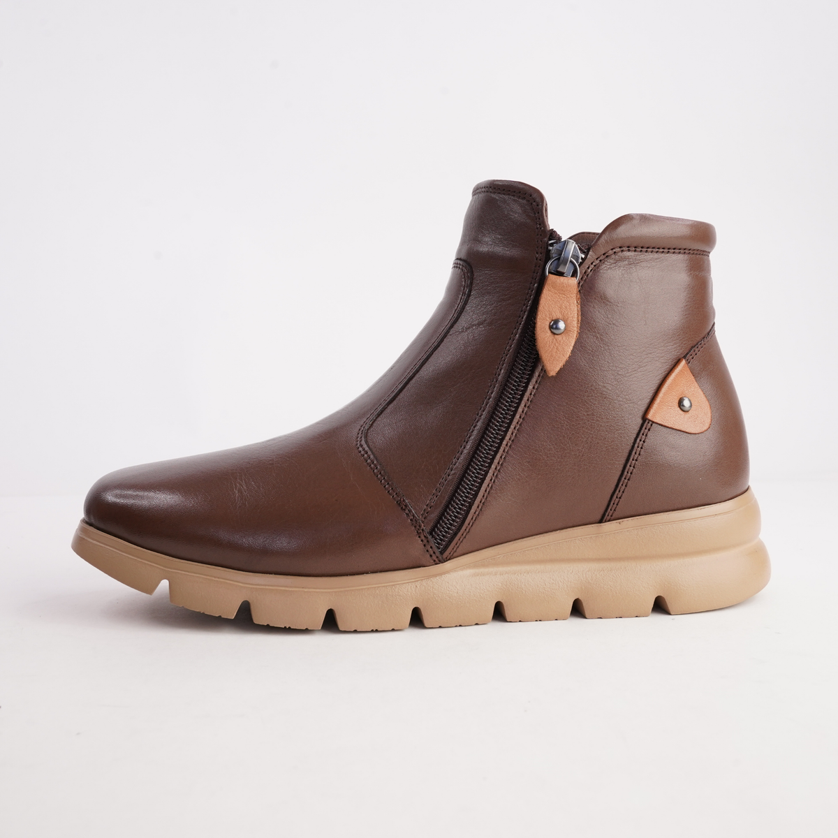 Eddie Praline Leather Ankle Boots - SALA | Shouz