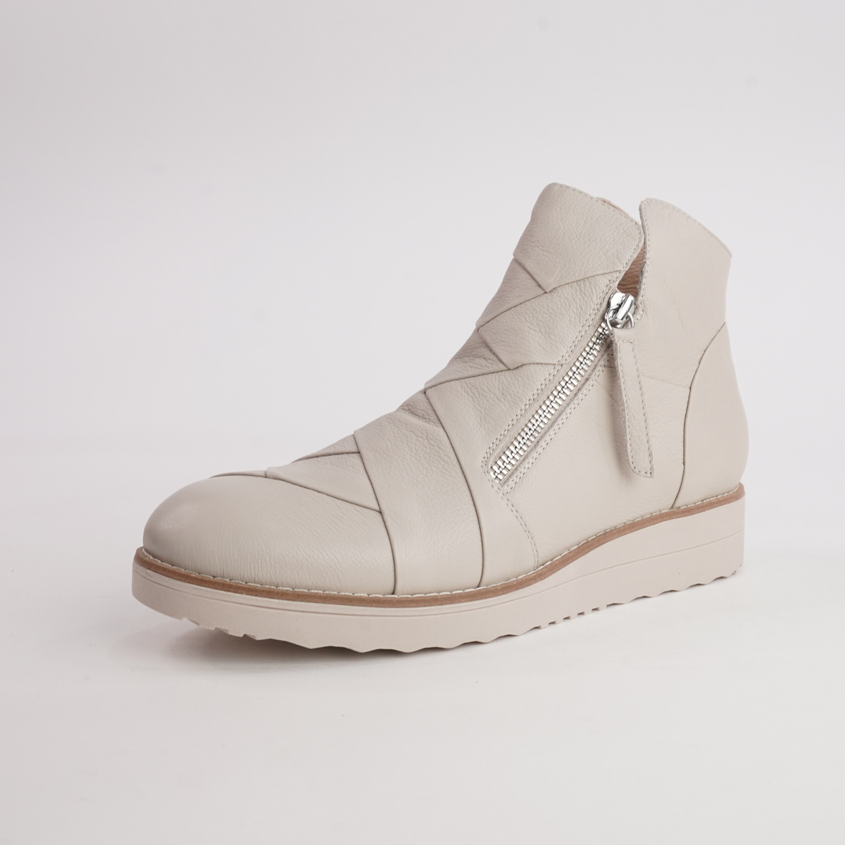 Omeah Vanilla Leather Ankle Boots - TOP END | Shouz