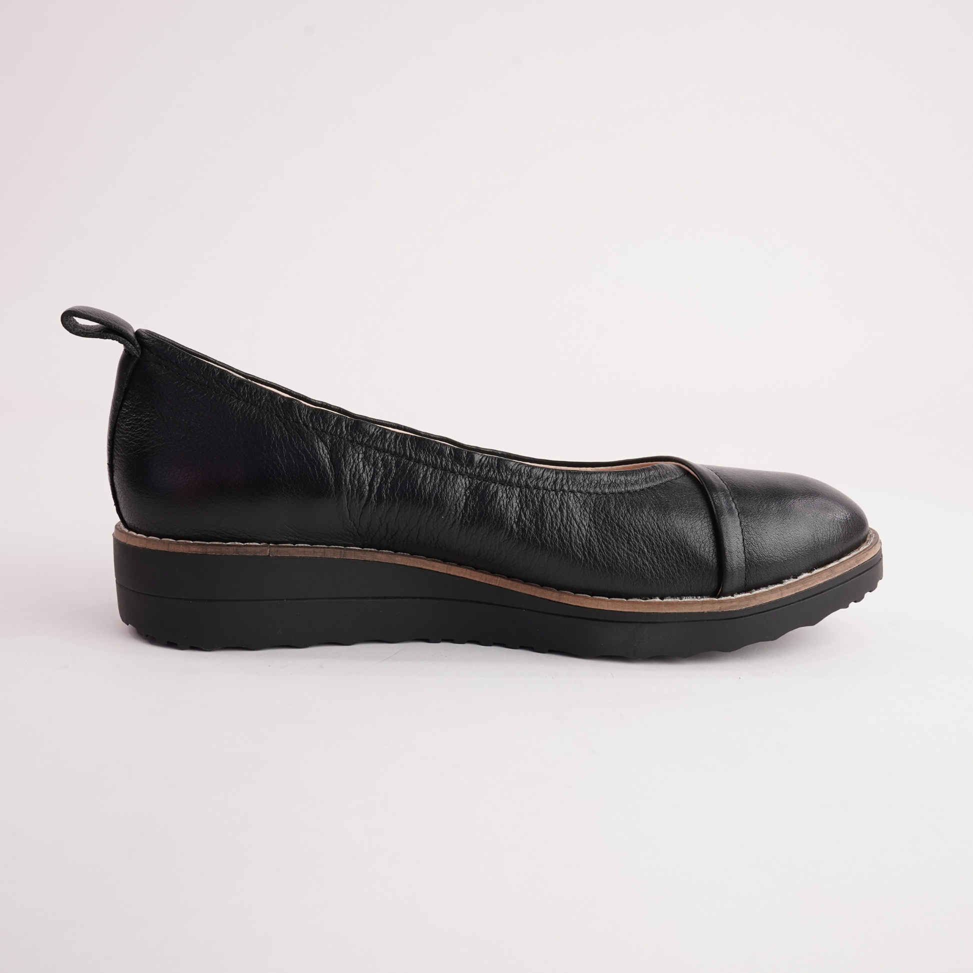Oxsson Black/ Black Sole Leather Flats