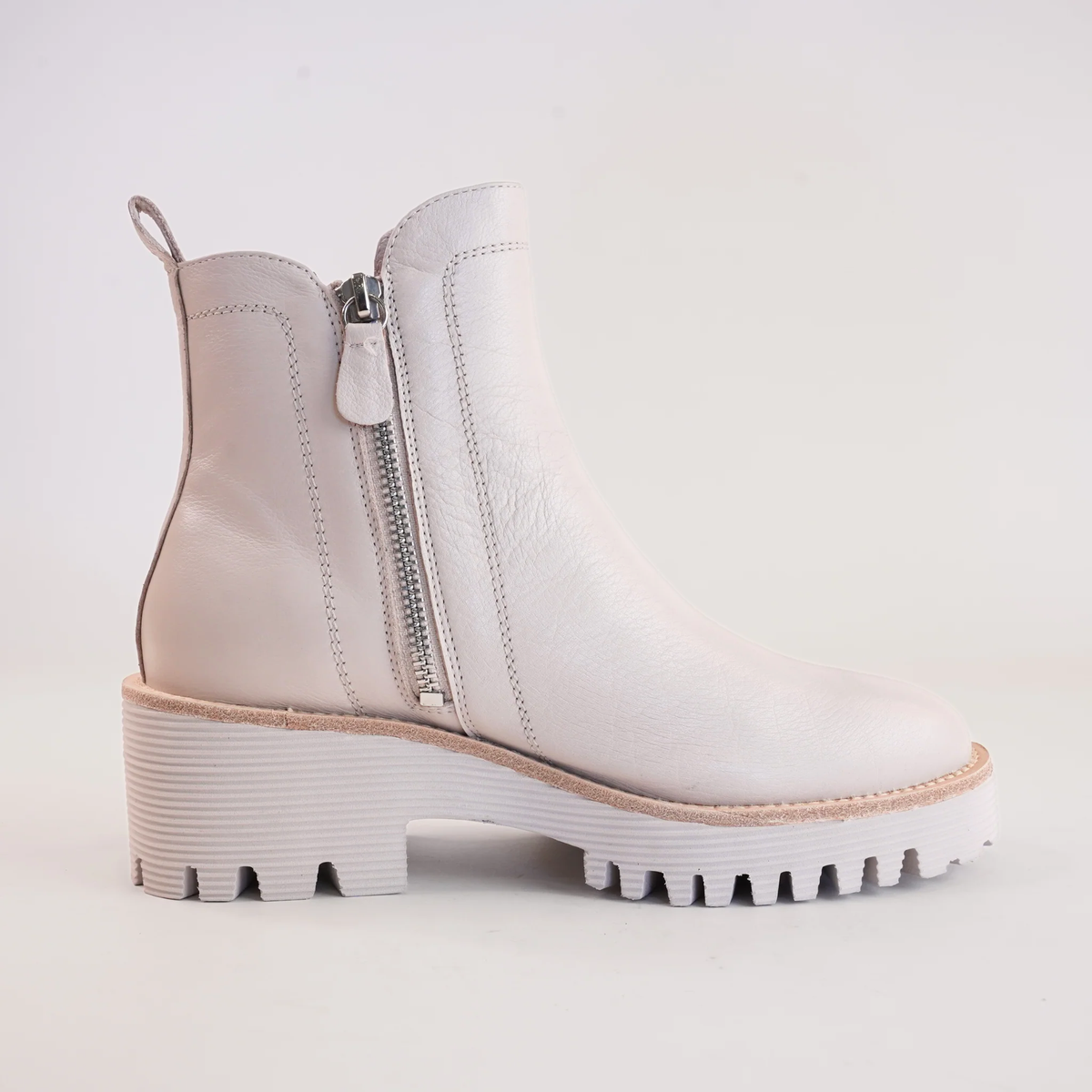 Waizey Nougat Leather Ankle Boots - DJANGO AND JULIETTE | Shouz