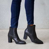 Ayer Black Leather Ankle Boots, DJANGO & JULIETTE - Shouz