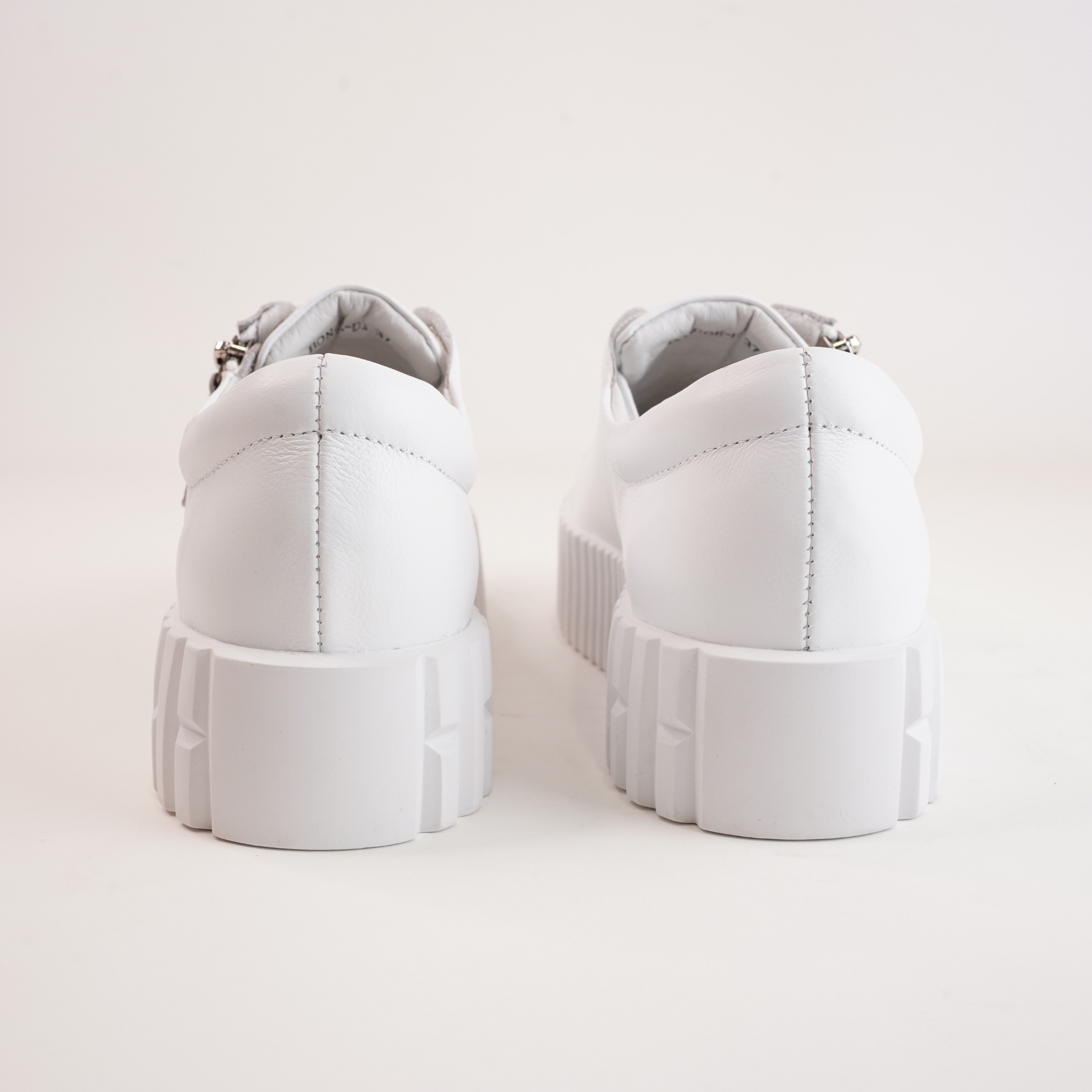 Bongoe White Leather Sneakers