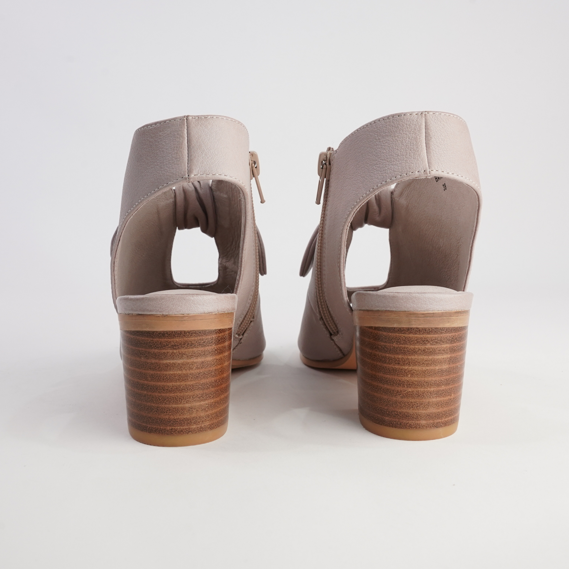 Banana Café Leather Heels