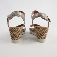 Winifred Muschel Leather Sandals