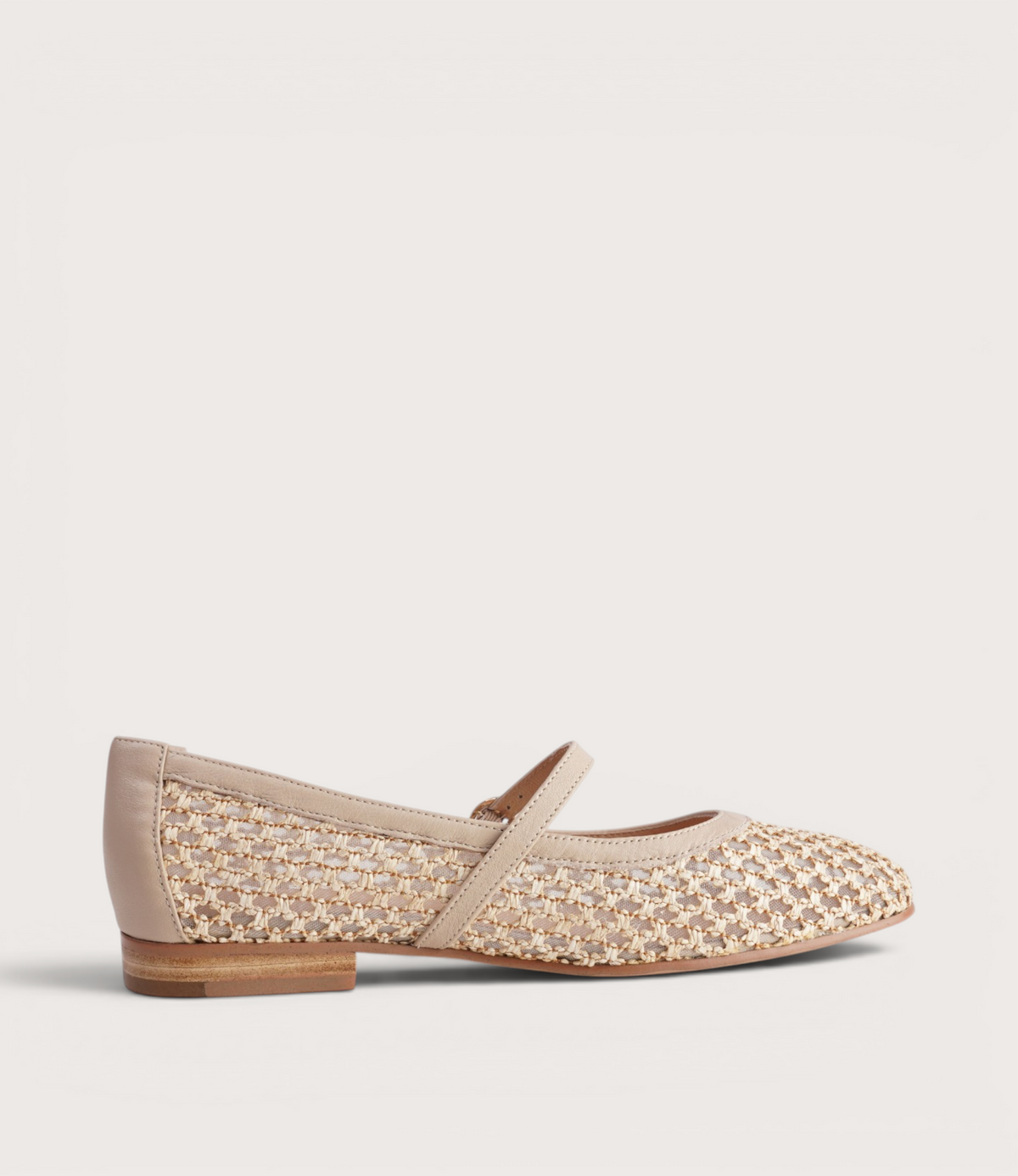 Izna Natural Raffia Flats