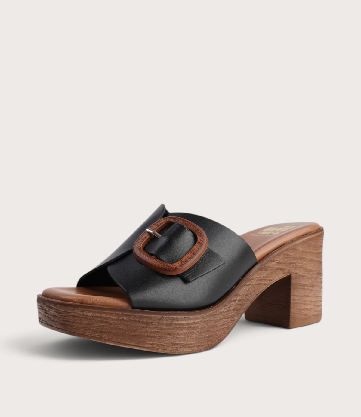 Quirina Negro Leather Heels