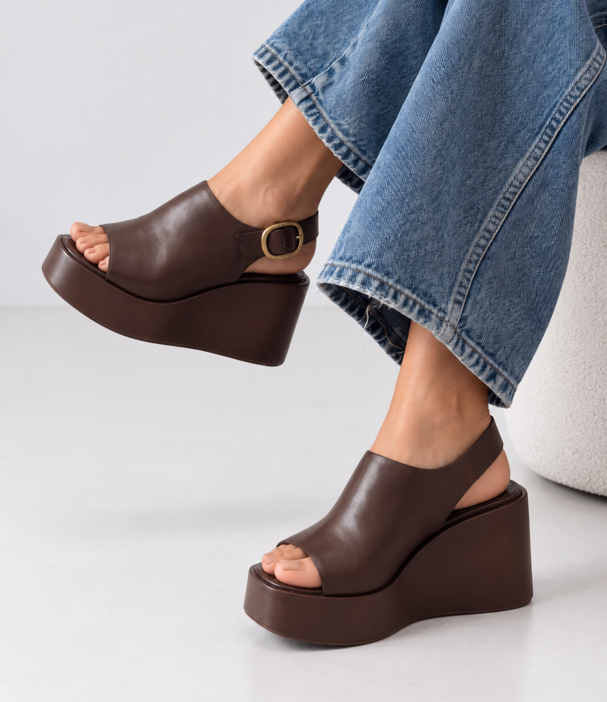 Ariani Chestnut Leather Wedges