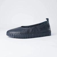 Heaton Navy Ballet Flats, DJANGO & JULIETTE - Shouz