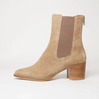 Mycah Light Choc Leather Ankle Boots, DJANGO & JULIETTE - Shouz
