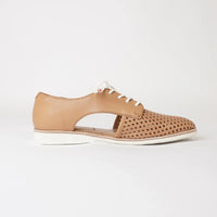 Sidecut Punch Tan Lace Up Flats, ROLLIE - Shouz