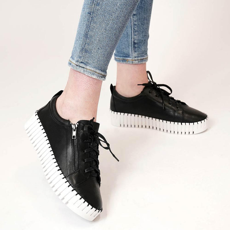 Bump Black Leather Sneakers - Shouz