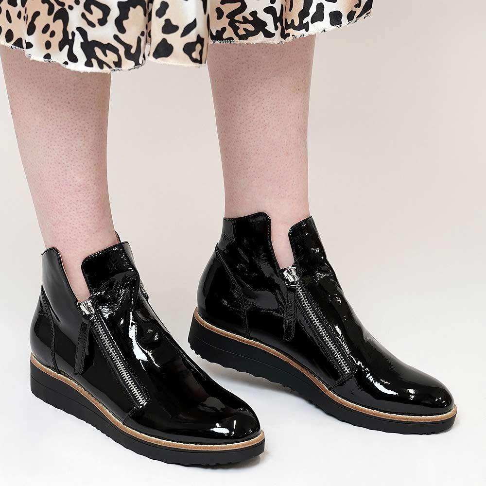 Ohmy Black Patent Leather Ankle Boots - Shouz