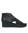 Orma Black Leather Sandals - Shouz
