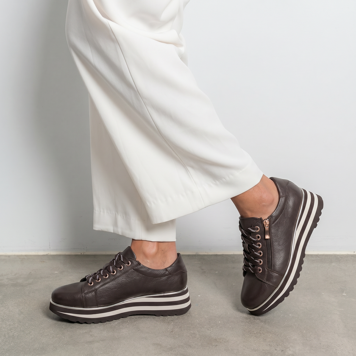 Eammes Choc/Milk Leather Sneakers