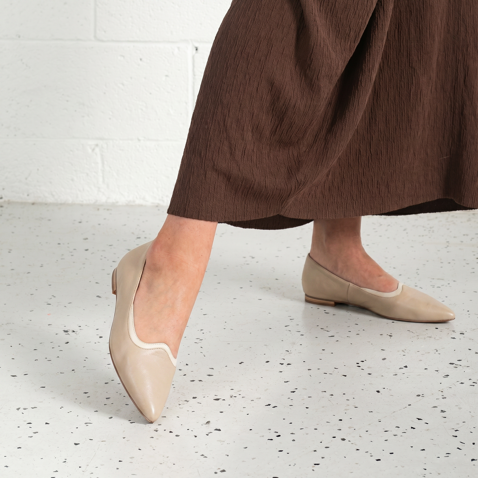 Yibbie Camel Leather/ Milk Flats
