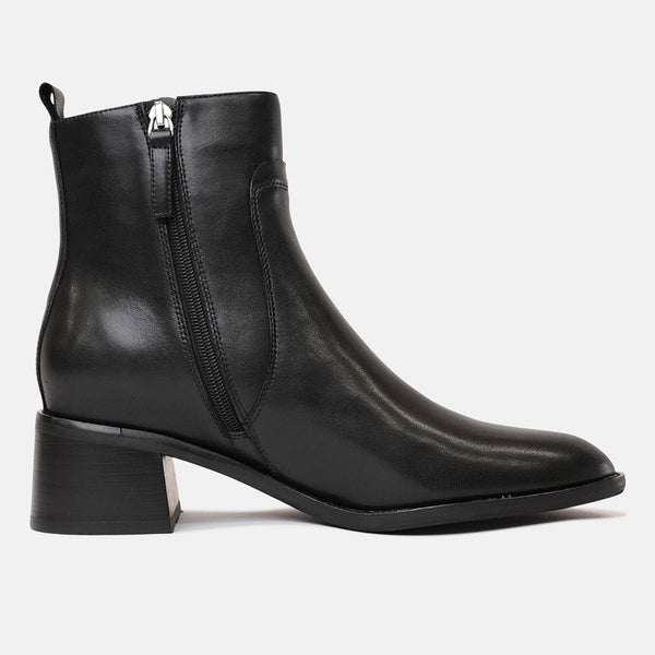 Wyona Black Leather Ankle Boots