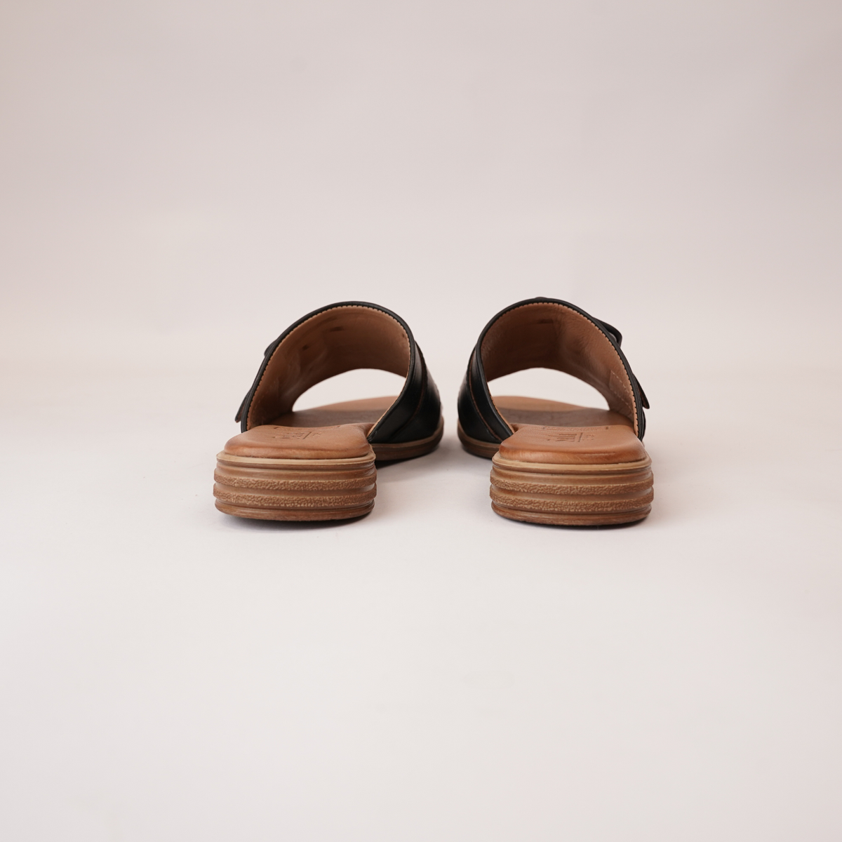 Miley Black Leather Slides - SALA | Shouz