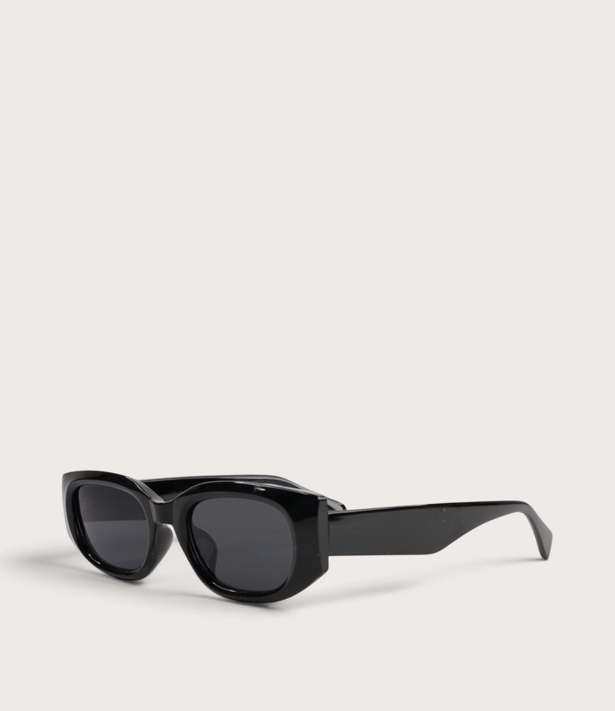 Elle Black Sunglasses