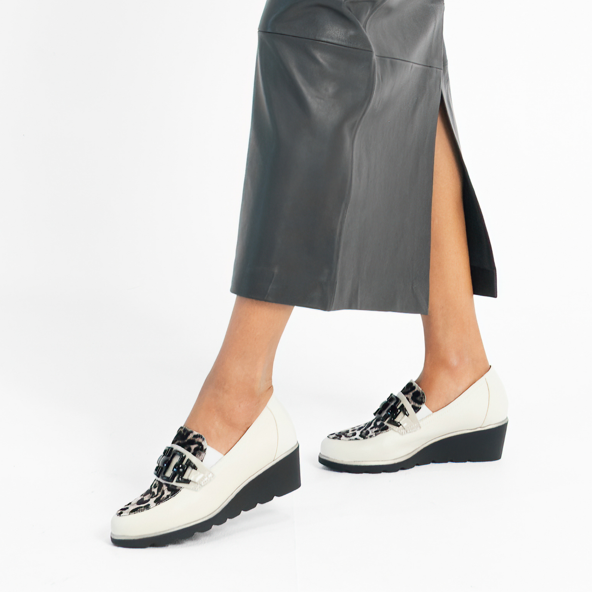 4668 White/leopard Leather Loafers