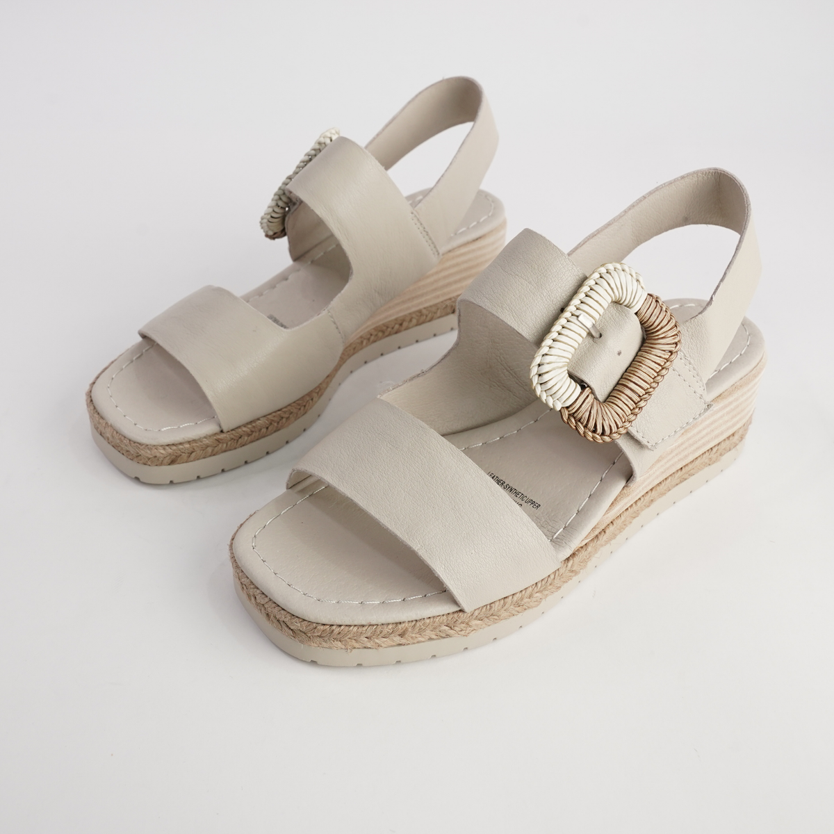 Innes Almond Leather Sandals - DJANGO AND JULIETTE | Shouz
