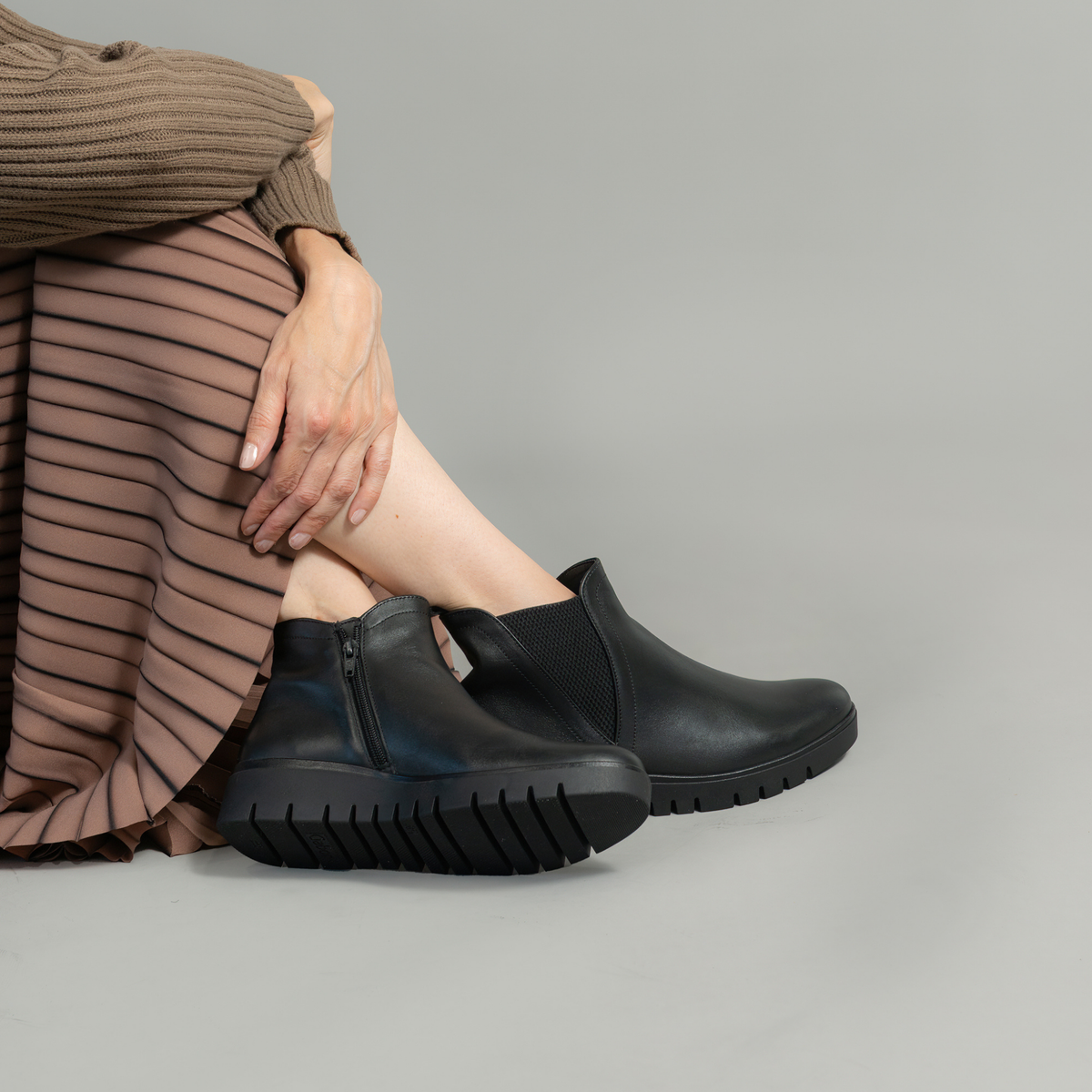 Gertie Black Leather Ankle Boots - GABOR | Shouz