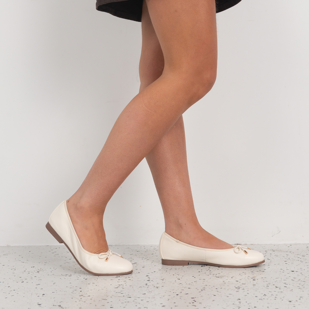 Picture Nude Leather Ballet Flats - WITH GRACE | Shouz