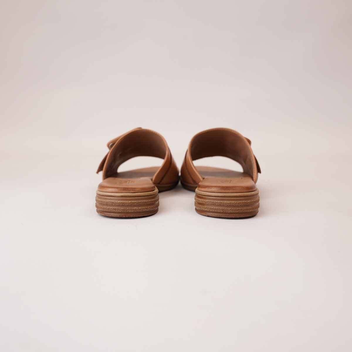Miley Coconut Leather Slides - SALA | Shouz