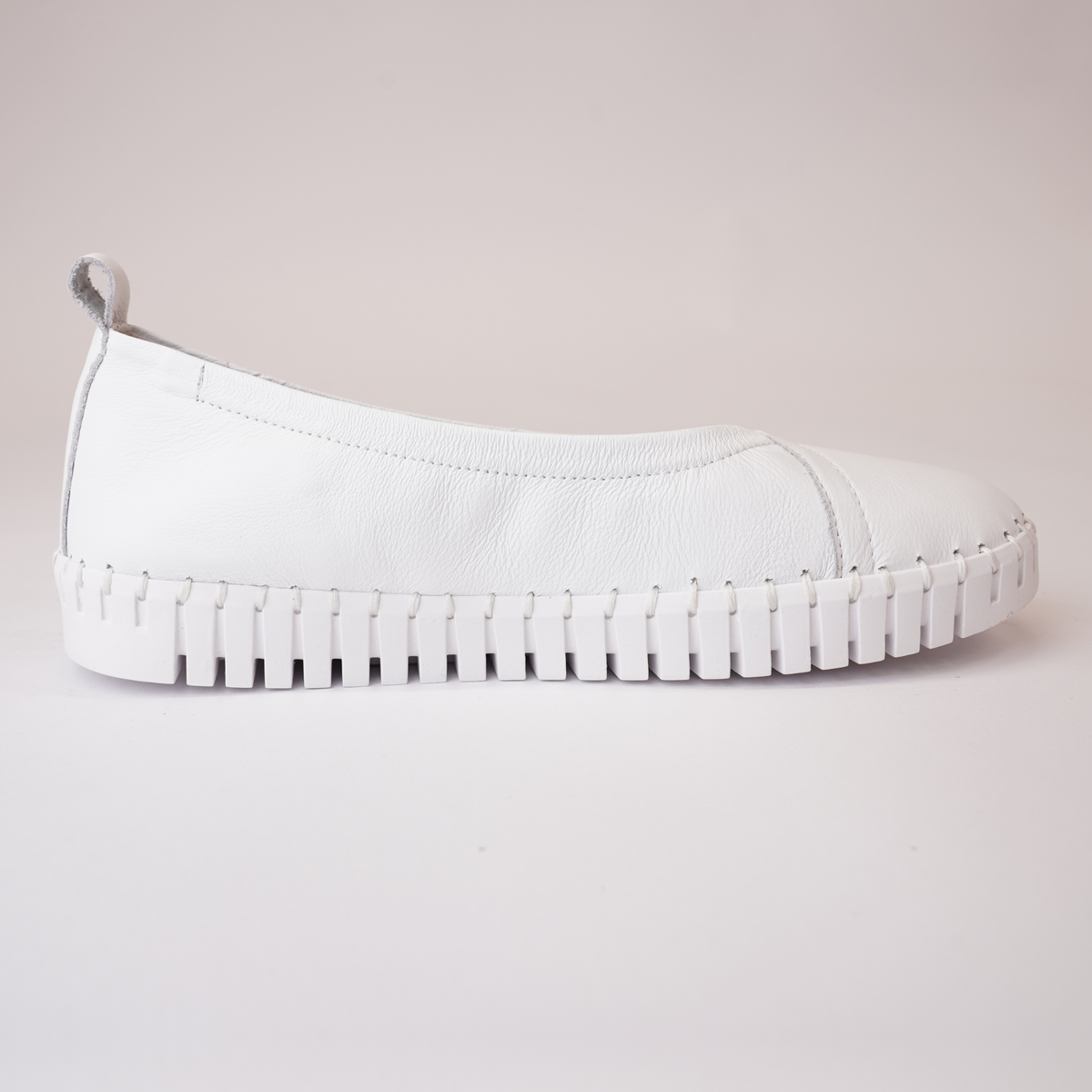 Heaton White Ballet Flats - DJANGO AND JULIETTE | Shouz