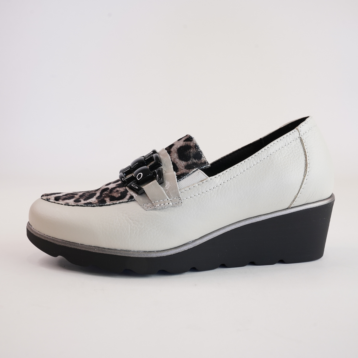 4668 White/leopard Leather Loafers