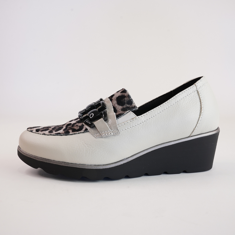 4668 White/Leopard Leather Loafers