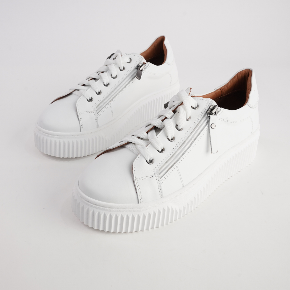 Bonnie White Leather Sneakers