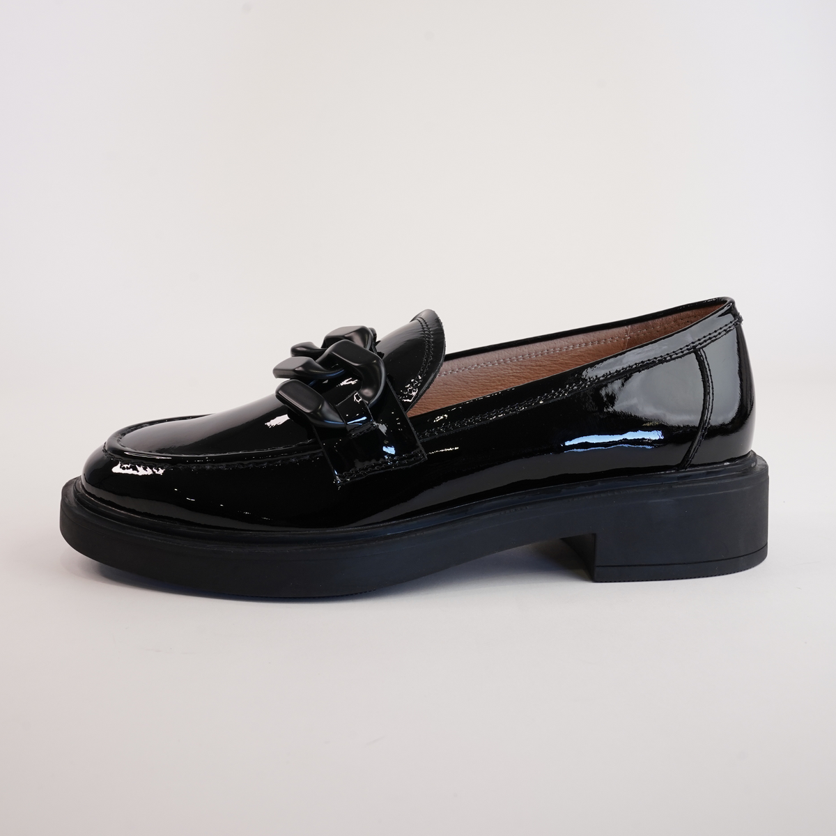 Ishie Black Patent Leather Loafers - DJANGO AND JULIETTE | Shouz