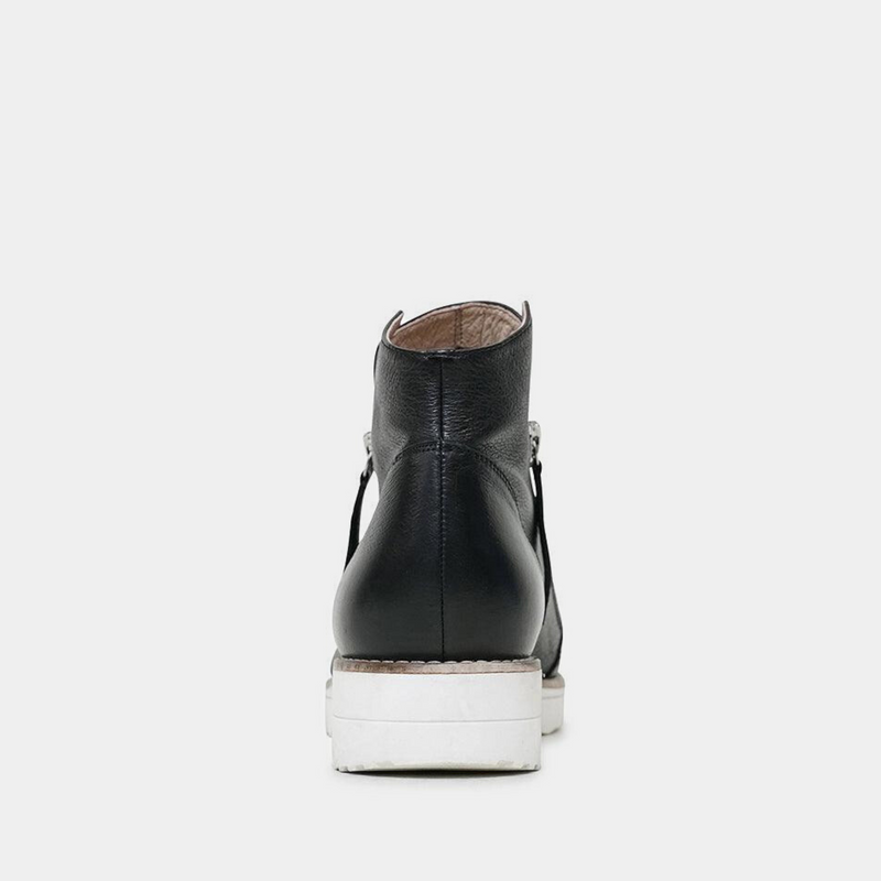 Ohmy Black Leather Ankle Boots