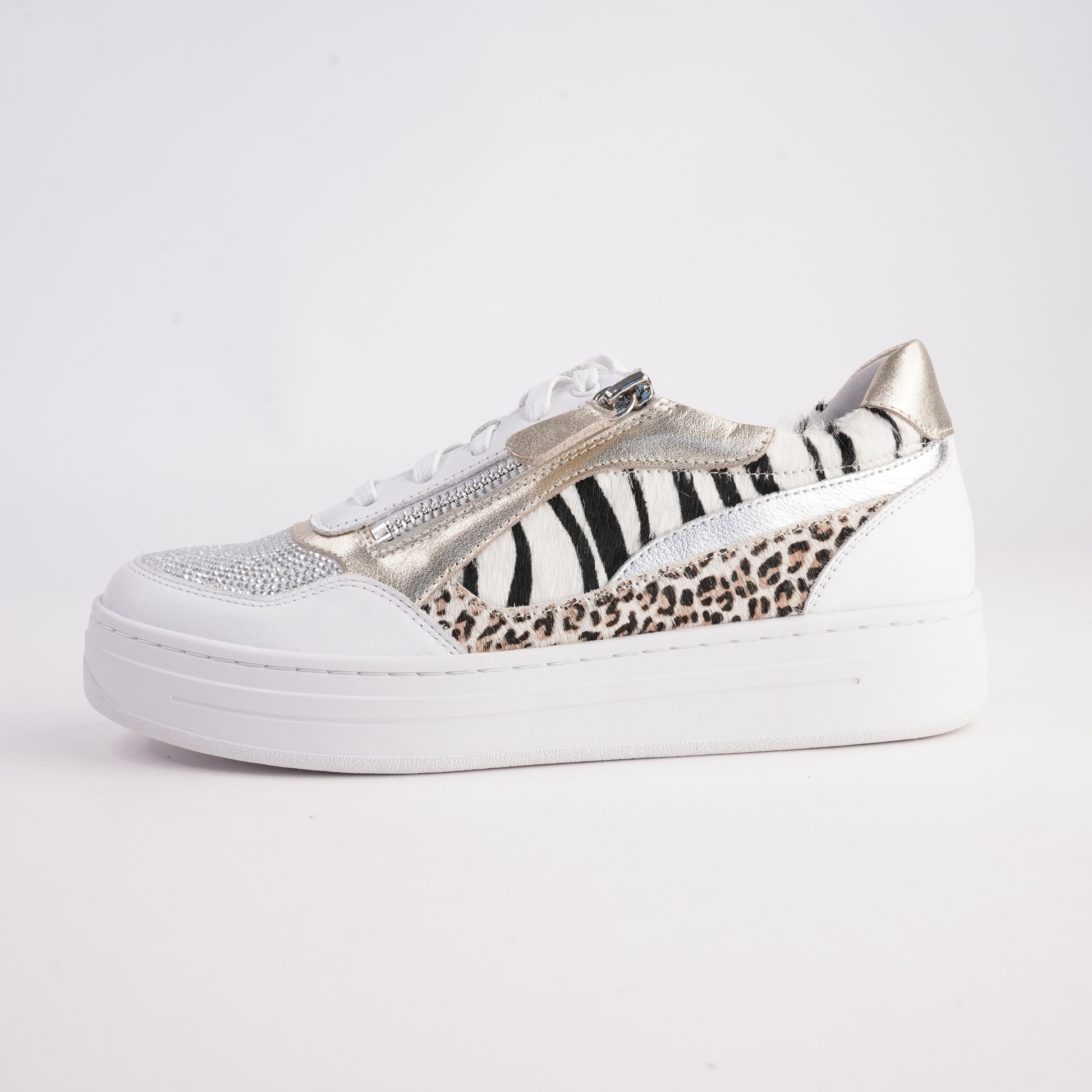 Nevyle White Multi Leather Sneakers - DJANGO AND JULIETTE | Shouz