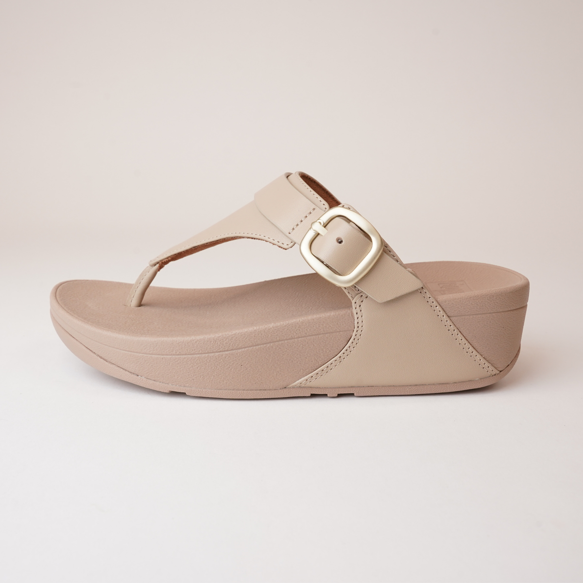 Lulu Adjustable Leather Toe Post Latte Sandals - FITFLOP | Shouz