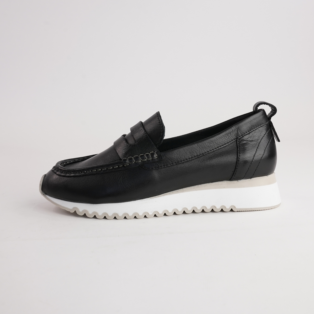 Peggy Black Leather Loafers - SALA | Shouz