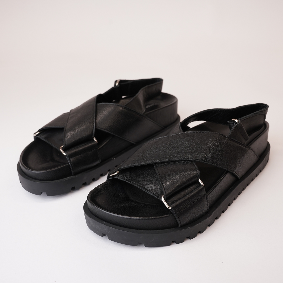 Ubari Black/ Black Sole Leather Sandals