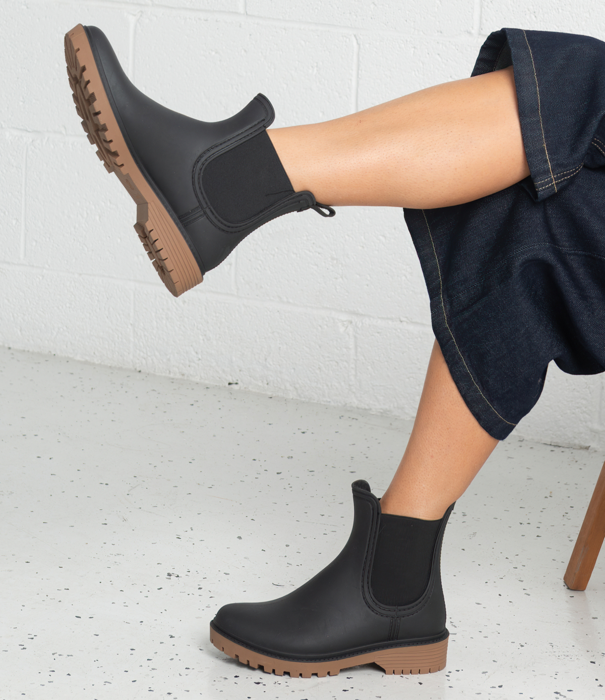 Laurina Black Gumboots - DIANA FERRARI | Shouz