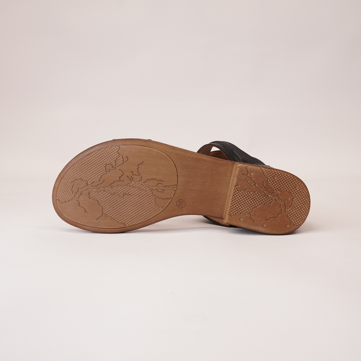 Mira Black Leather Sandals - SALA | Shouz