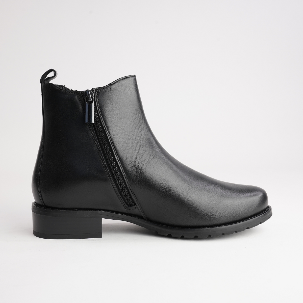 Chiara 02 Schwarz Leather Ankle Boots