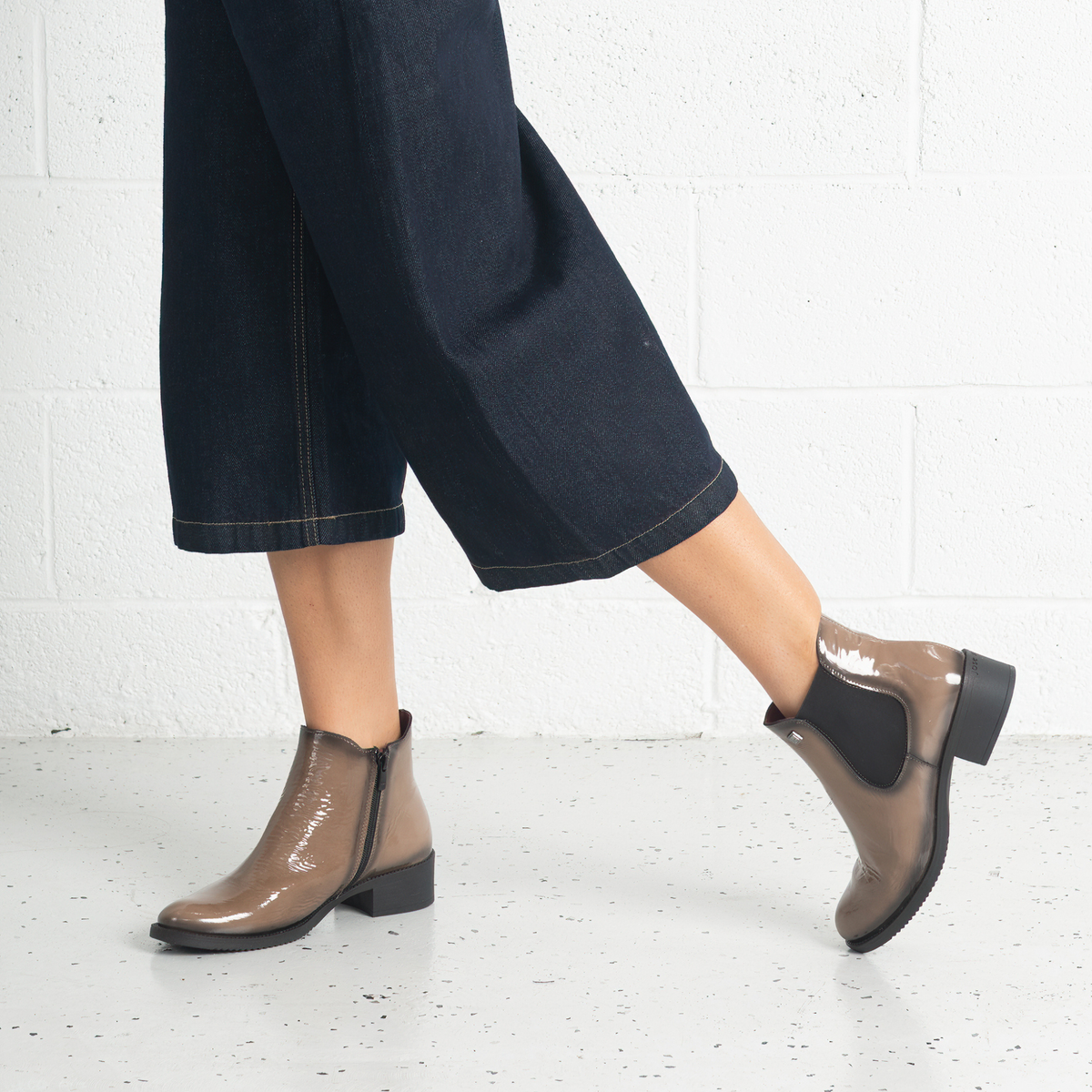 Js-2181 Tortola Patent Leather Ankle Boots - JOSE SAENZ | Shouz