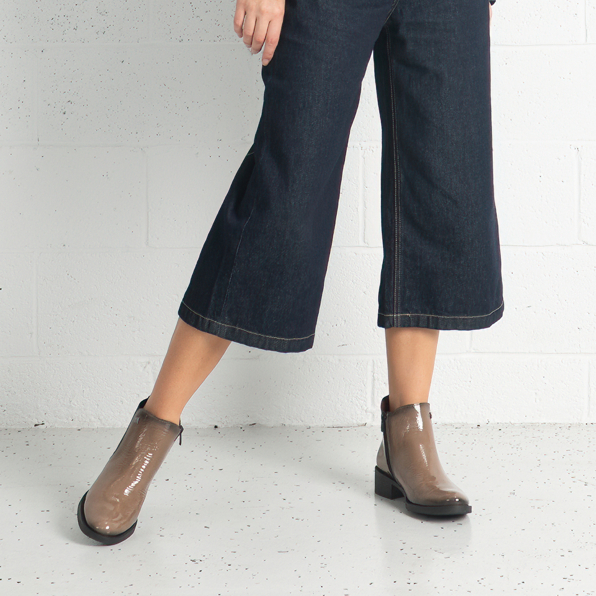 Js-2181 Tortola Patent Leather Ankle Boots