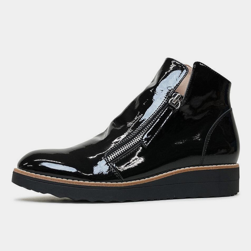 Ohmy Black Patent Leather Ankle Boots