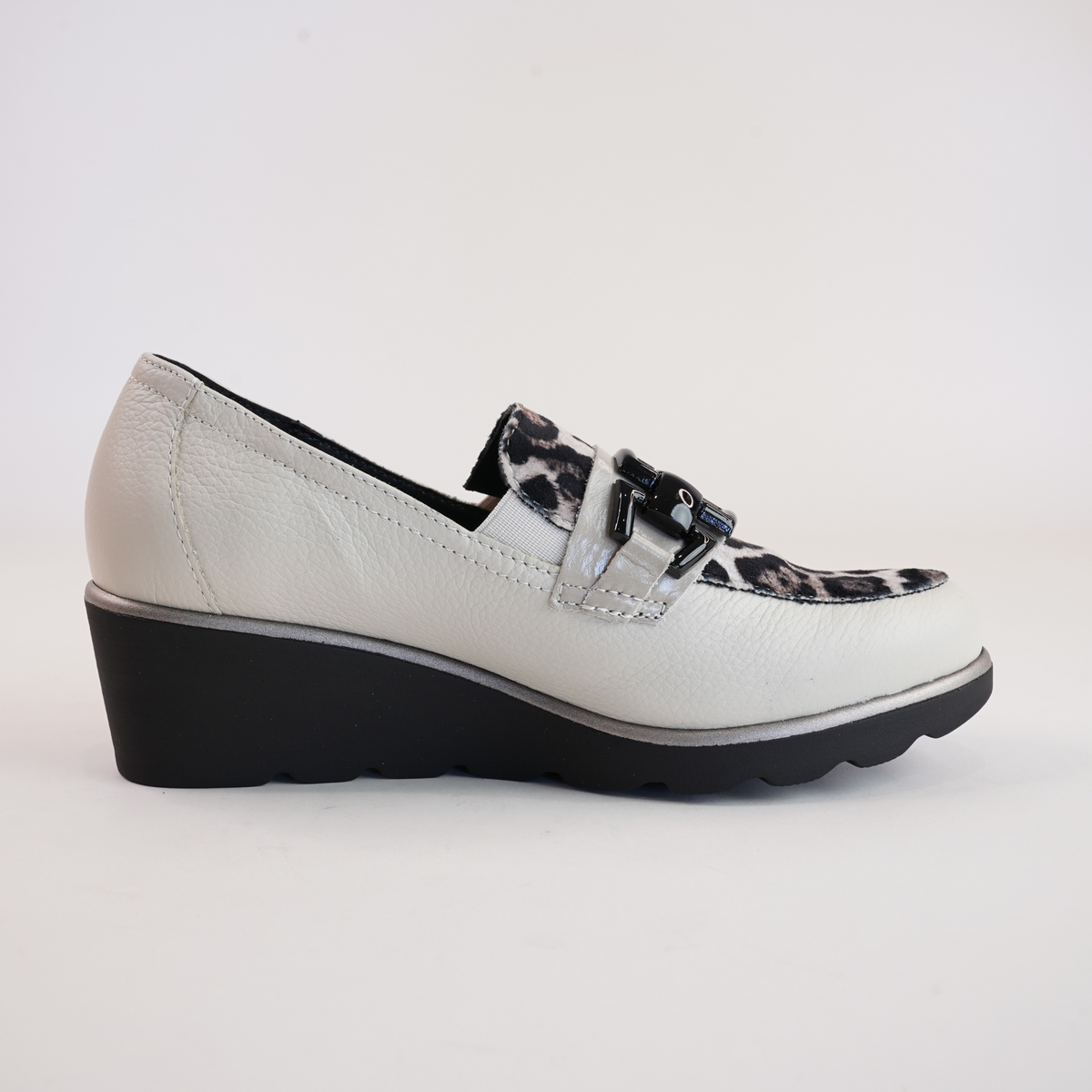 4668 White/leopard Leather Loafers