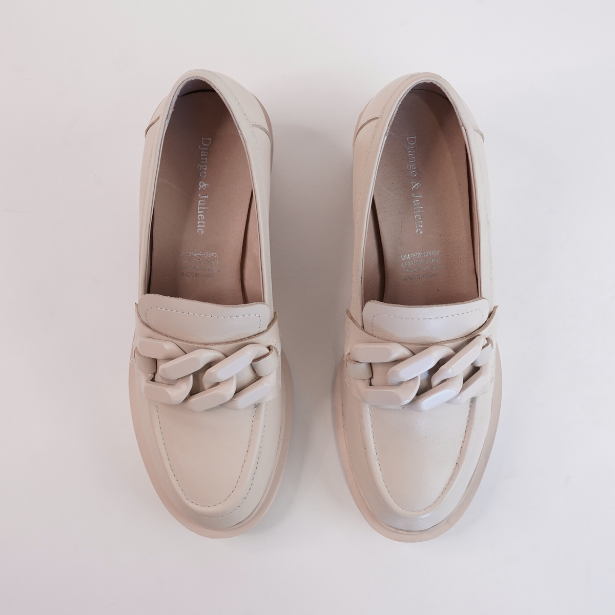 Arrigo Almond Leather Heeled Loafers - DJANGO AND JULIETTE | Shouz