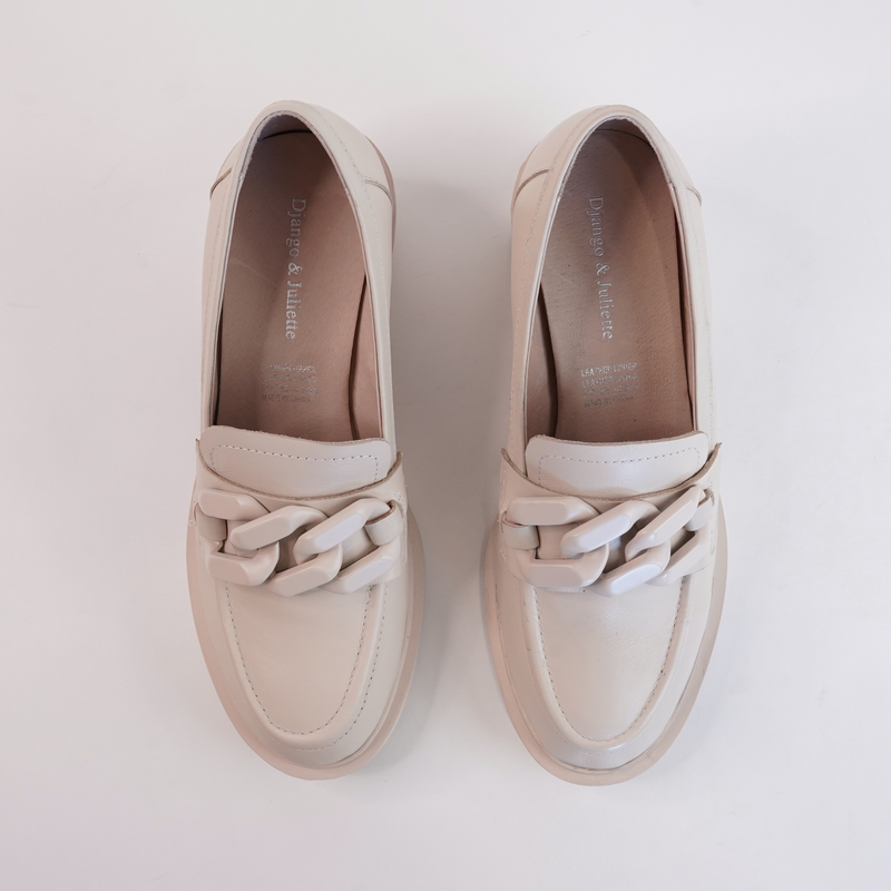 Arrigo Almond Leather Heeled Loafers