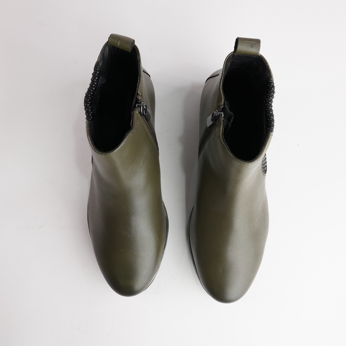 Chiara 02 Olive Leather Ankle Boots