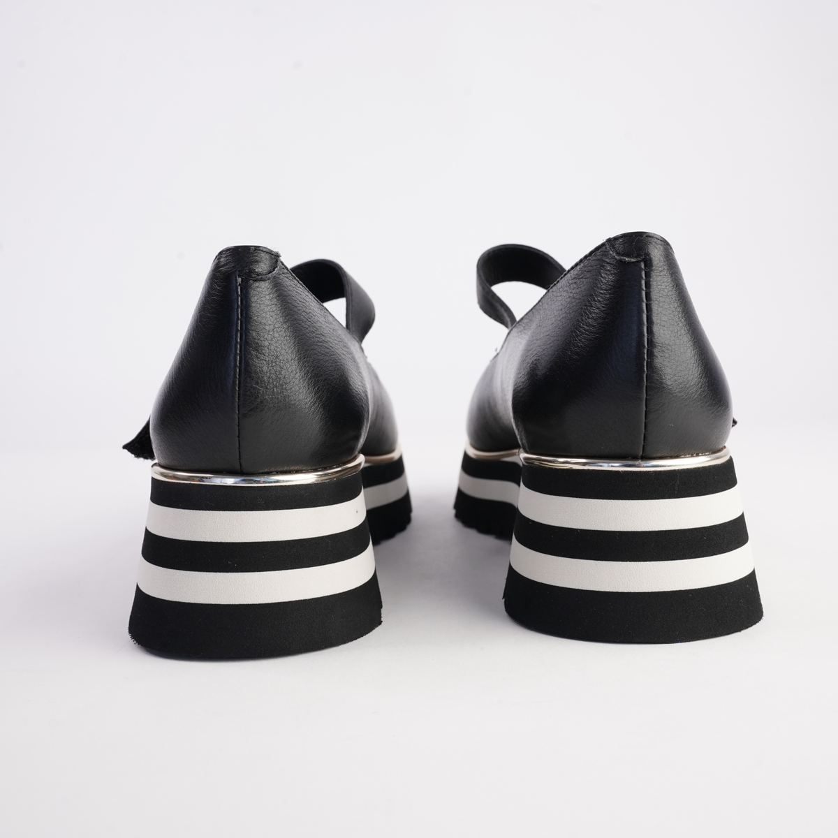 Elanies Black/ Milk Leather Flats - DJANGO AND JULIETTE | Shouz