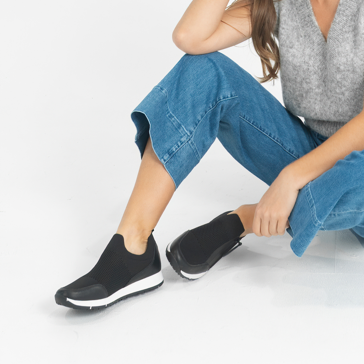 Jirels Black Sneakers