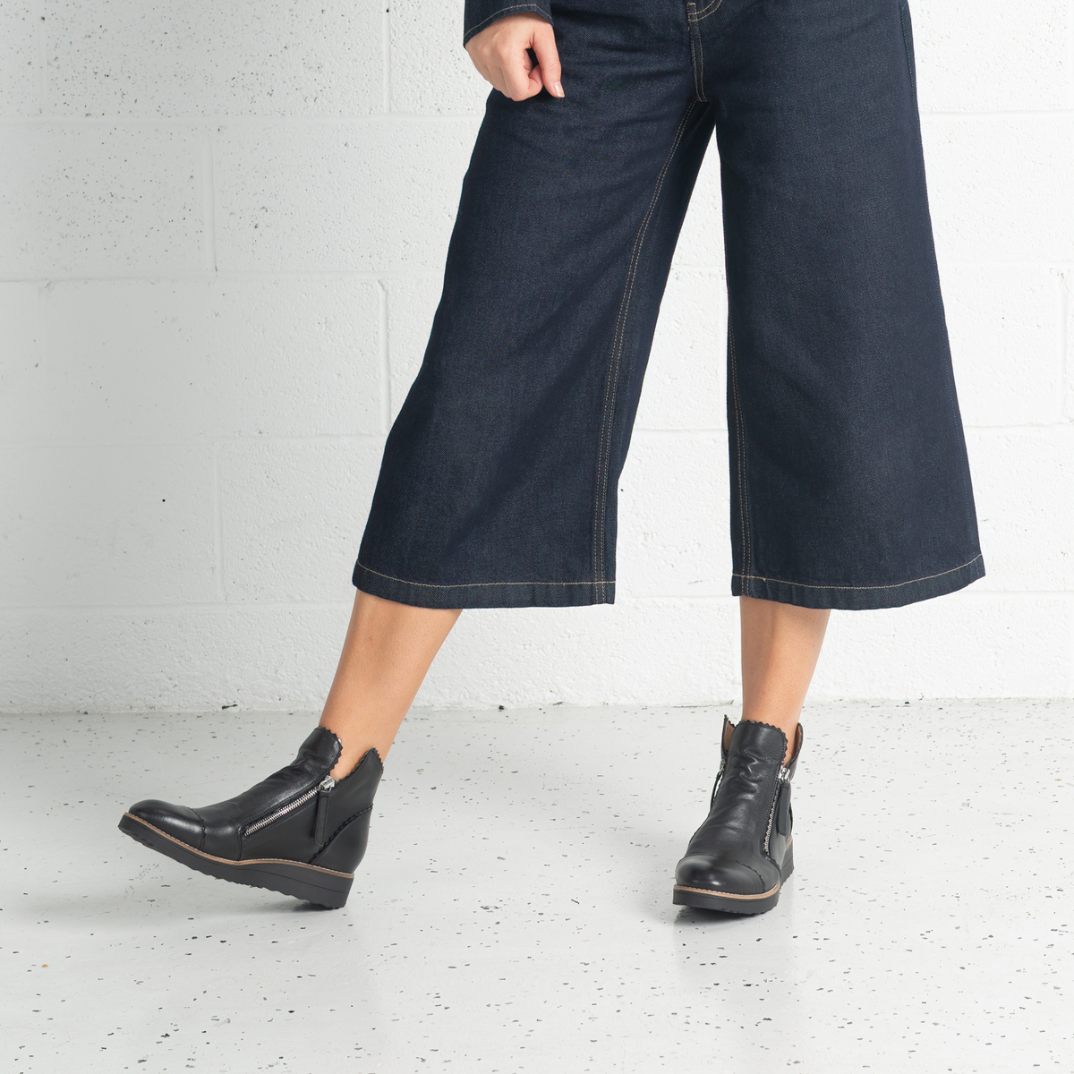 Ooday Black Leather / Black Patent Ankle Boots